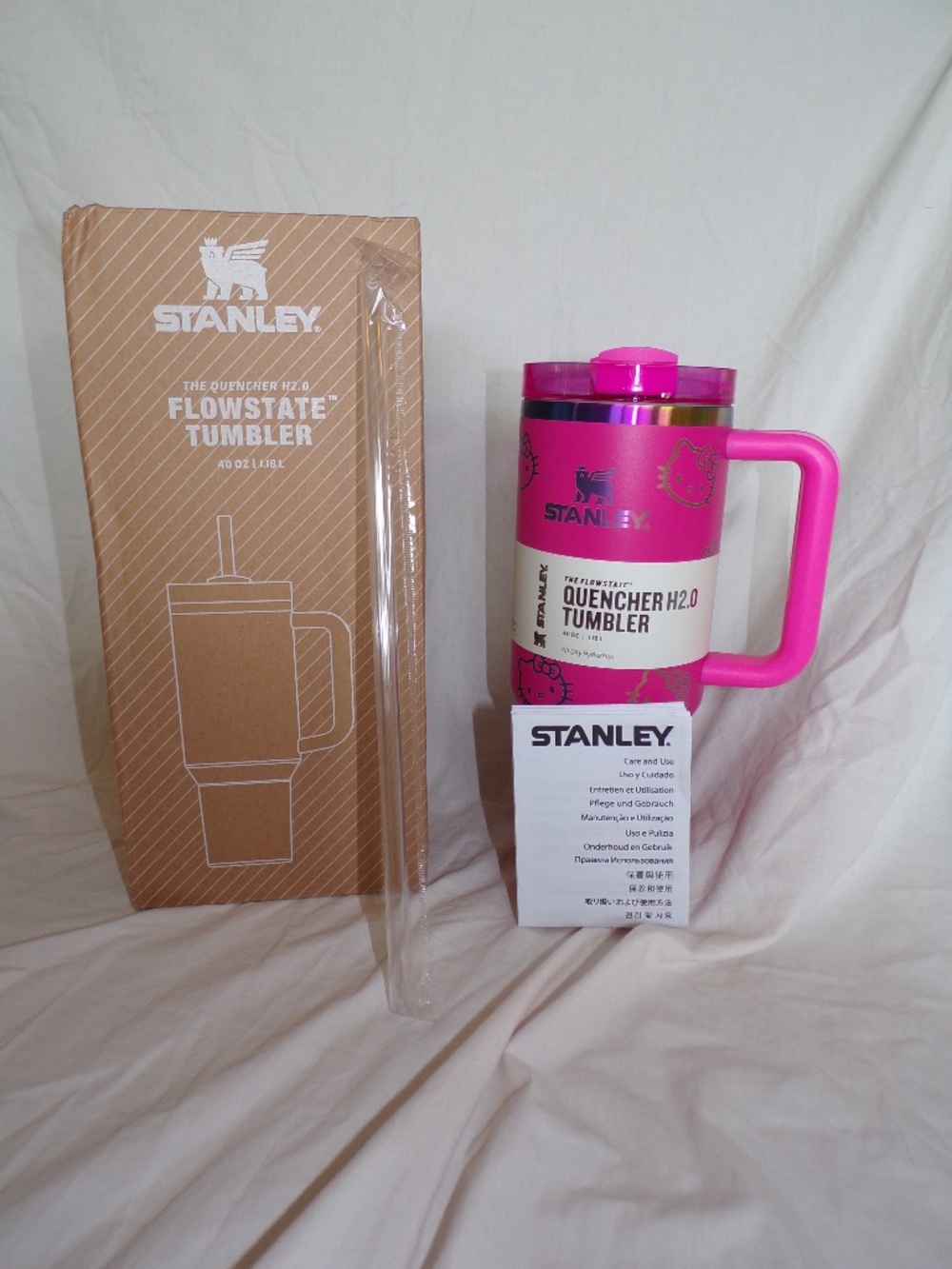 Stanley Quencher H2.0 FlowState Hello Kitty 40oz Pink Tumbler NIB Sanrio - Picture 2 of 7